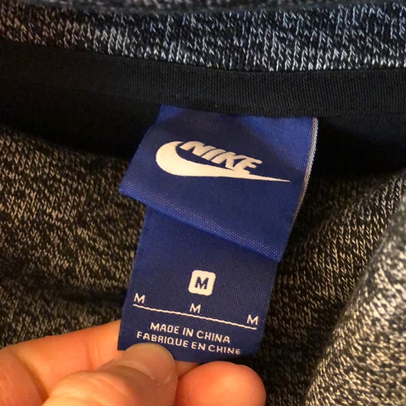 Nike cowl neck sweatshirt - Picture 2 of 6